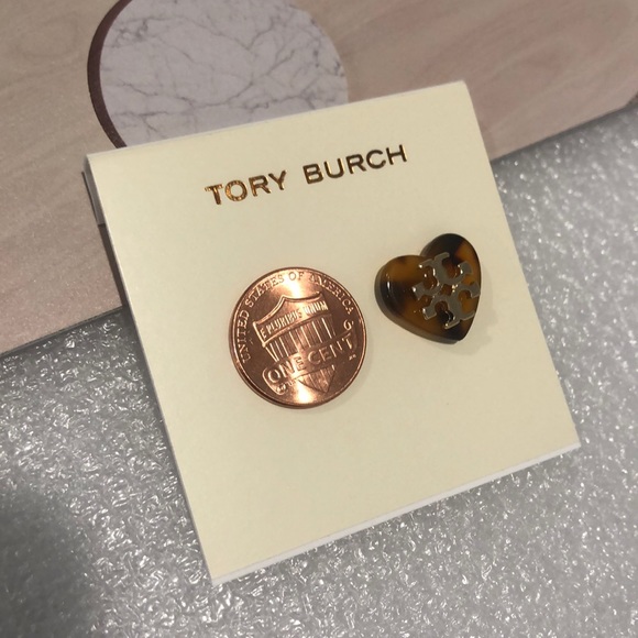 πSALEπ NEW Tory Burch Heart Tilsim Earring - Picture 11 of 11